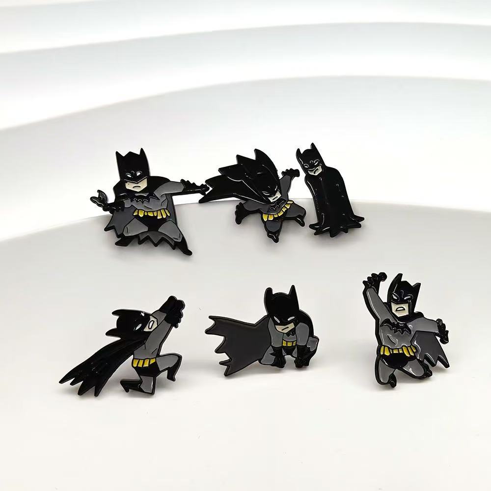 6 szt. broszek z motywem Batma – Anime Merchandise Wholesale recenzja i cena